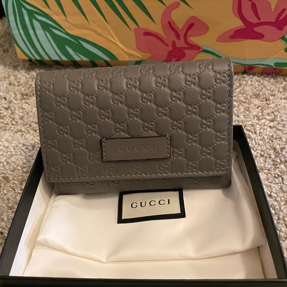 Gucci Handbags - Gucci Small Cardholder